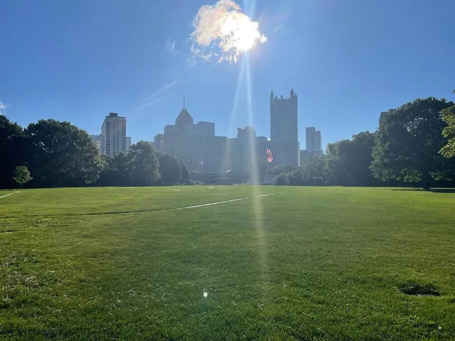 Luxury Apt At The Point Easy Access To And From Downtown 24-7 Parking Pittsburgh Lägenhet